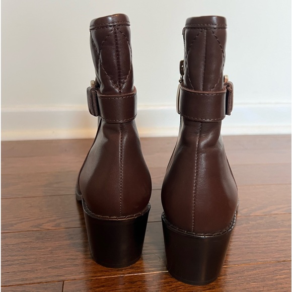 Leather ankle boots 🥾 - Picture 7 of 9